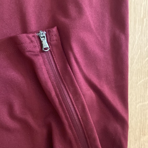 Women’s Under Armor Maroon Joggers-Large Tall - Picture 4 of 8